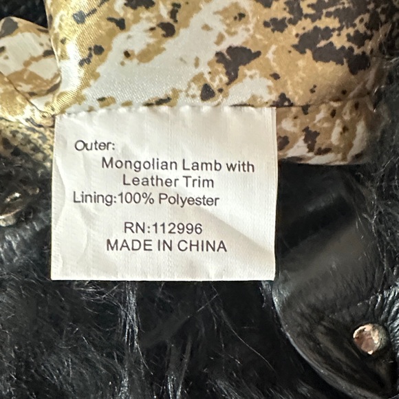 Aqua Madonna Elegant Black Satchel with Plush Fur Trim - Picture 11 of 12